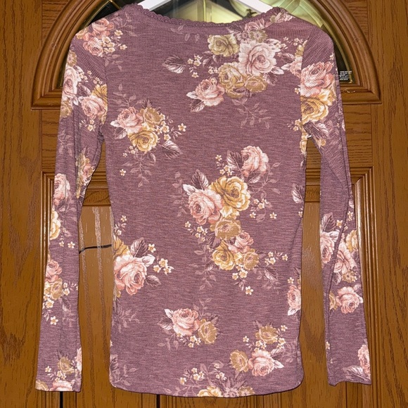 NEW! Maurices Pink Mauve Floral Print Lace Detail V-Neck Long Sleeve Henley Top - Picture 14 of 16